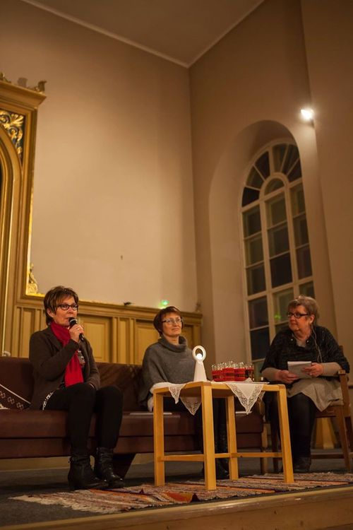 Avaa kuva isommaksi Sohvakirkko 11.11.2015